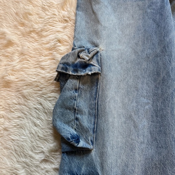 AMIRI Baggy Mid- Rise Wide Leg Cargo Jeans - Size Small - Picture 6 of 11